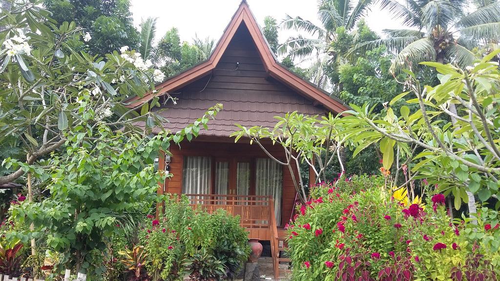 Khoo Villa Senggigi Exterior photo